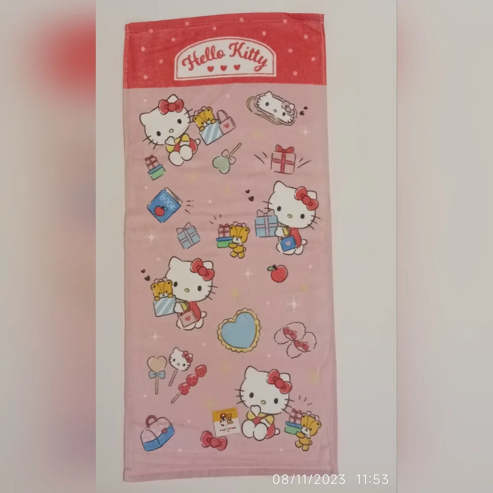 Hello kitty sanrio towel